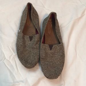 Toms brown tweed slip-ons